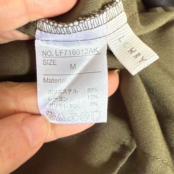 LOWRYS FARM Pleated Tapered Pants in Army Green M - Picture 10 of 16